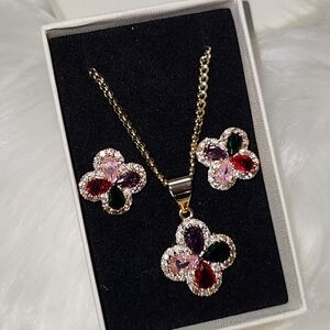 Elegant Multicolor Clover Pendant and Earring Set
